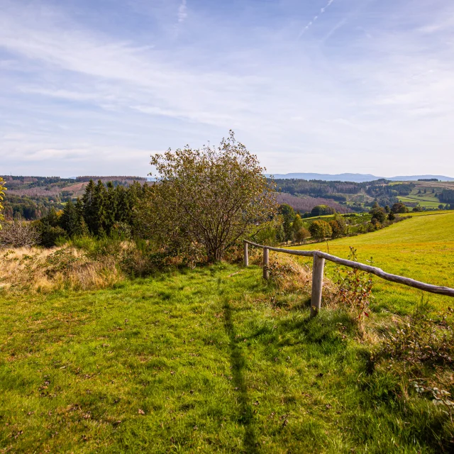 Panorama vers la Chapelle de Beauregard à La Montagne - Région des 1000 Etangs - Vosges du Sud