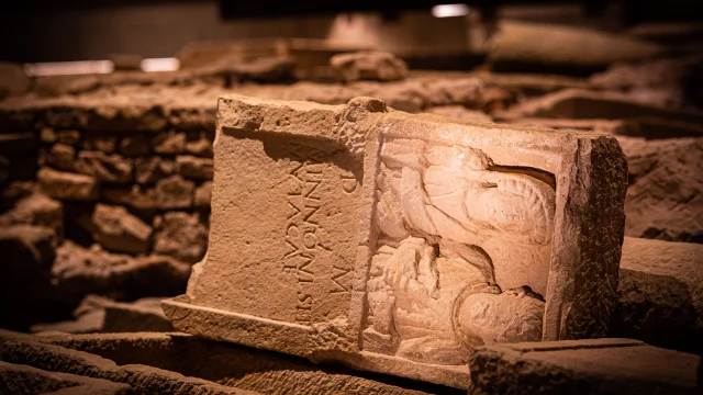 Tombe du musée de l'&cclésia - Luxeuil-les-Bains - Vosges du Sud