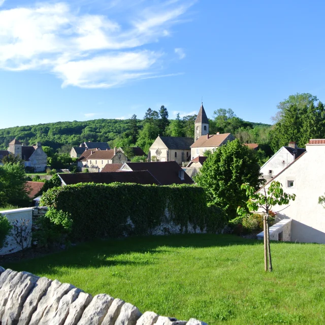 Vue panoramique de le village de Fondremand - Vallée de l'Ognon