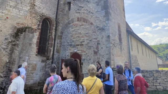 Vue extérieure de l'arrière du Prieuré de Marast - Vallée de l'Ognon