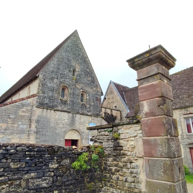 Vue extérieure du Prieuré de Marast - Vallée de l'Ognon