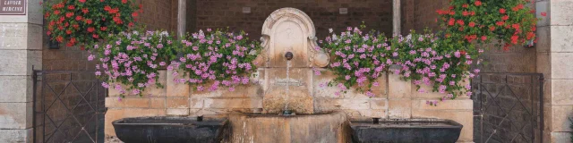 Lavoir Mircine de Jussey - Le lavoir est fleuri - Vesoul - Val de Saône