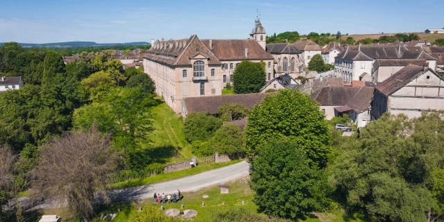 Vue aérienne de la ville de Faverney - Cité de caractère - Vesoul - Val de Saône