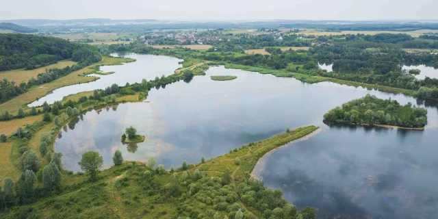 Vue aérienne des étangs à Breurey-les-Faverney - Vesoul - Val de Saône