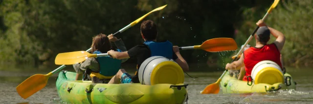 Une famille descend la Saône en canoë - Vesoul - Val de Saône