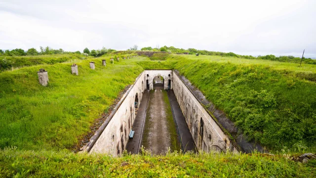 Cour centrale extérieure du Fort du mont-Vaudois - Ceinture fortifiée - proche d'Héricourt - Vosges du Sud