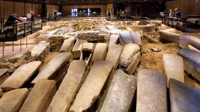 Tombe du musée de l'Ecclésia de Luxeuil-les-Bains- Vosges du Sud