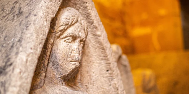 Sculpture que l'on retrouve au musée de la Tour des Echevins - Luxeuil-les-Bains - Vosges du Sud