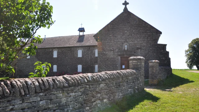 Vue d'ensemble de la Chapelle Sainte-Anne à Vellefaux - Vallée de l'Ognon