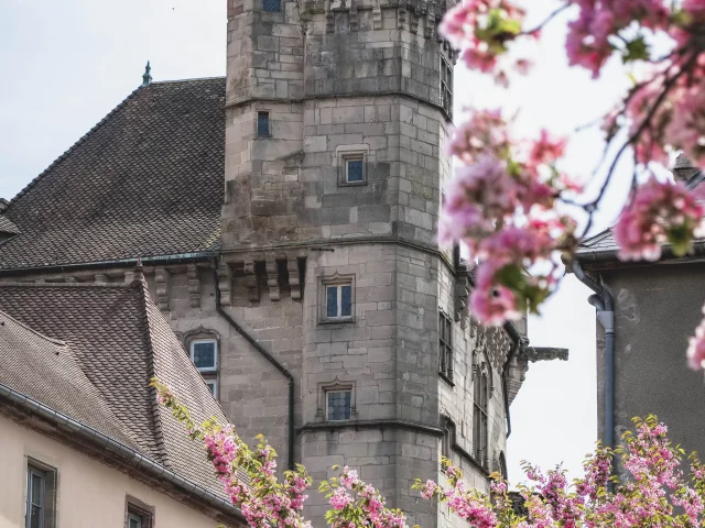 La tour des Echevins, musée et élément patrimonial remarquable de la ville thermale de Luxeuil-les-Bains - Vosges du Sud